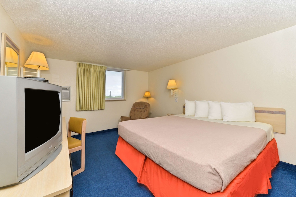 Americas Best Value Inn Jefferson City - photo 21