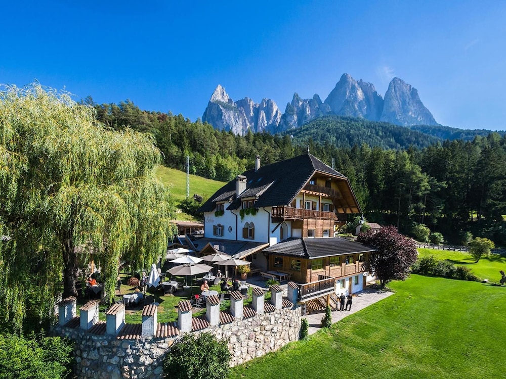 Golf Hotel Sonne in Castelrotto, Italy