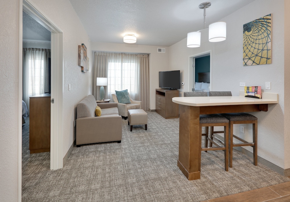 Staybridge Suites San Antonio Schertz by IHG - photo 10
