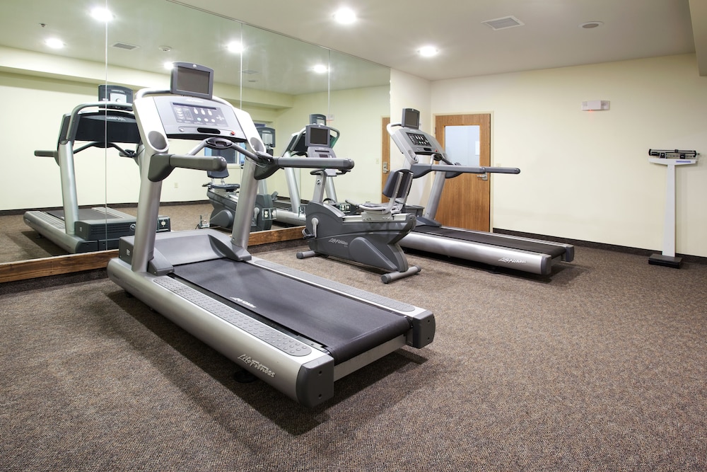 Holiday Inn Express Hotel & Suites Torrington by IHG - photo 24