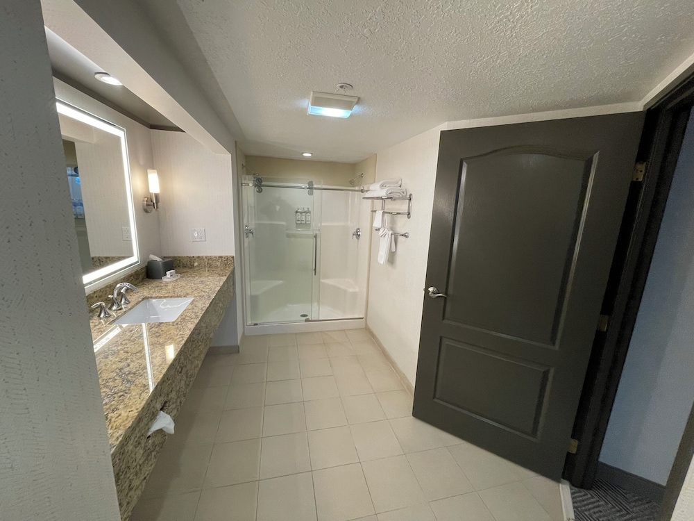 Holiday Inn Chicago Northwest Elgin by IHG - photo 32