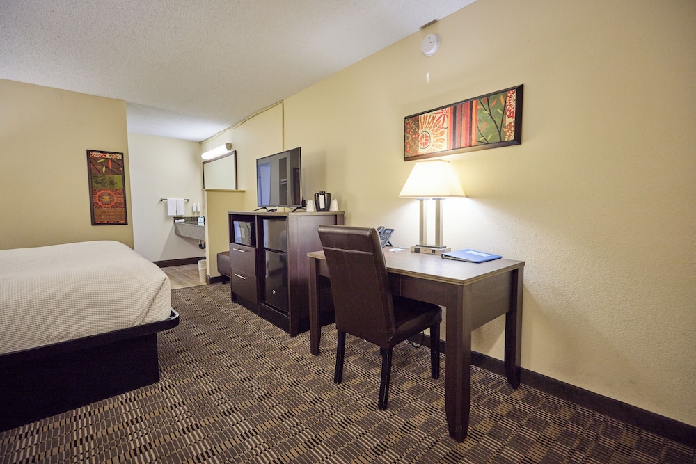 Cimarron Inn Klamath Falls - photo 14