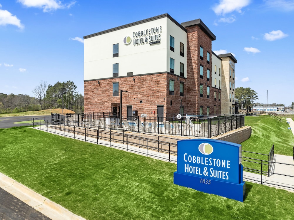 Cobblestone Hotel Suites Cullman — Cullman