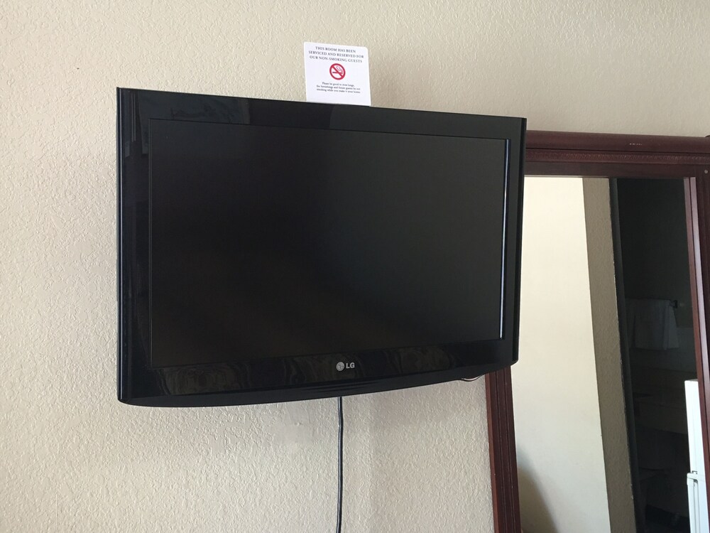 Best Value Inn Motel Sandusky - photo 23