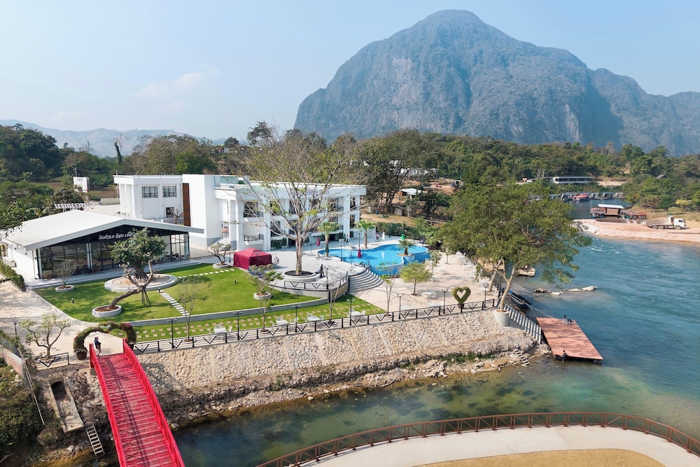 Daoneua Riverside Resort in Vangviang, Laos