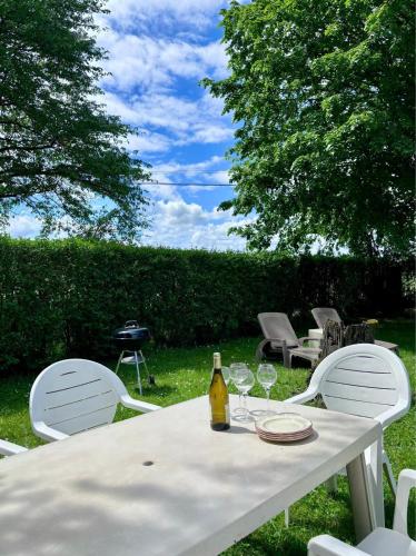 Chez Suzanne - carbon neutral hotel in Unknown City