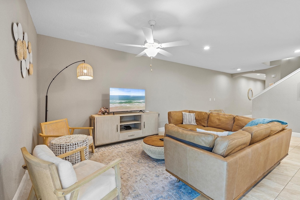 Oceans 25 Lazy Beach Days — Daytona Beach Shores