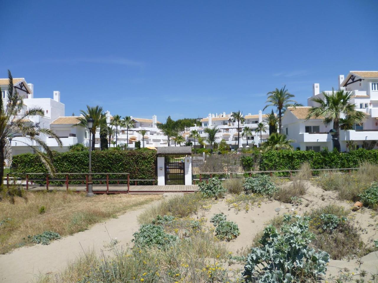 15083 Wonderful Penthouse Los Monteros Beach — Marbella