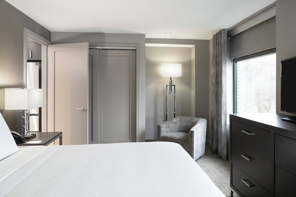 Residence Inn by Marriott Weehawken - photo 16