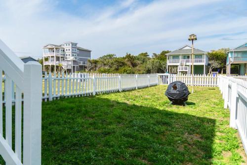 Out of the Blue by Oak Island Accommodations - photo 32