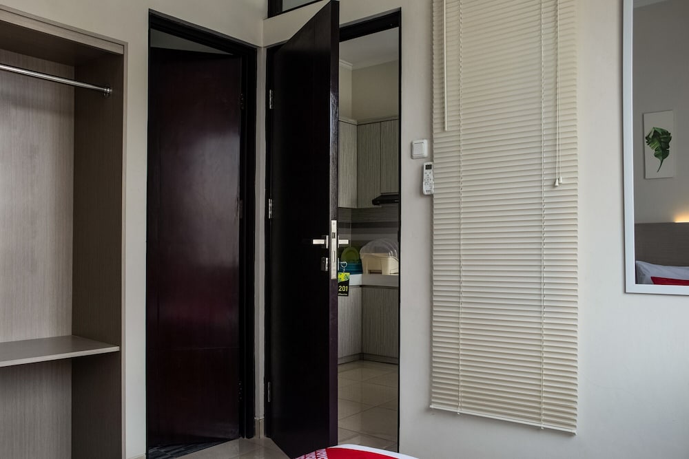 Oyo 3251 D’daun Inn in Karawang, Indonesia