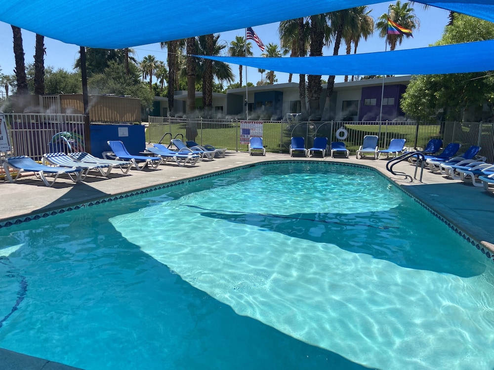 CCBC Resort Hotel A Gay Men's Resort - photo 44