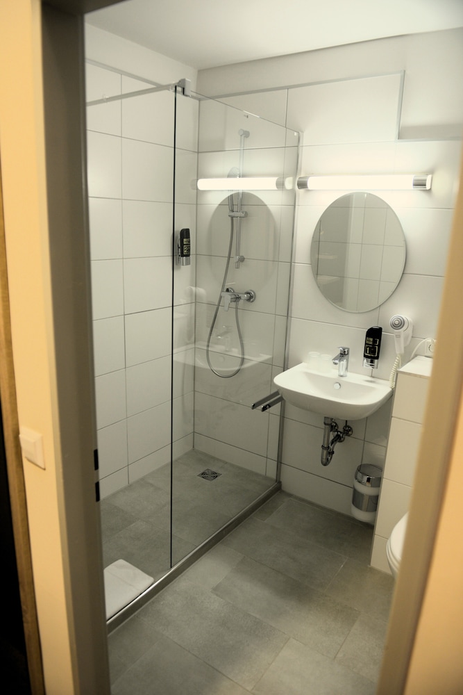 Hotel zur Flüh — Bad Sackingen — photo 4