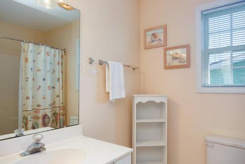 No Worries by Oak Island Accommodations - photo 2