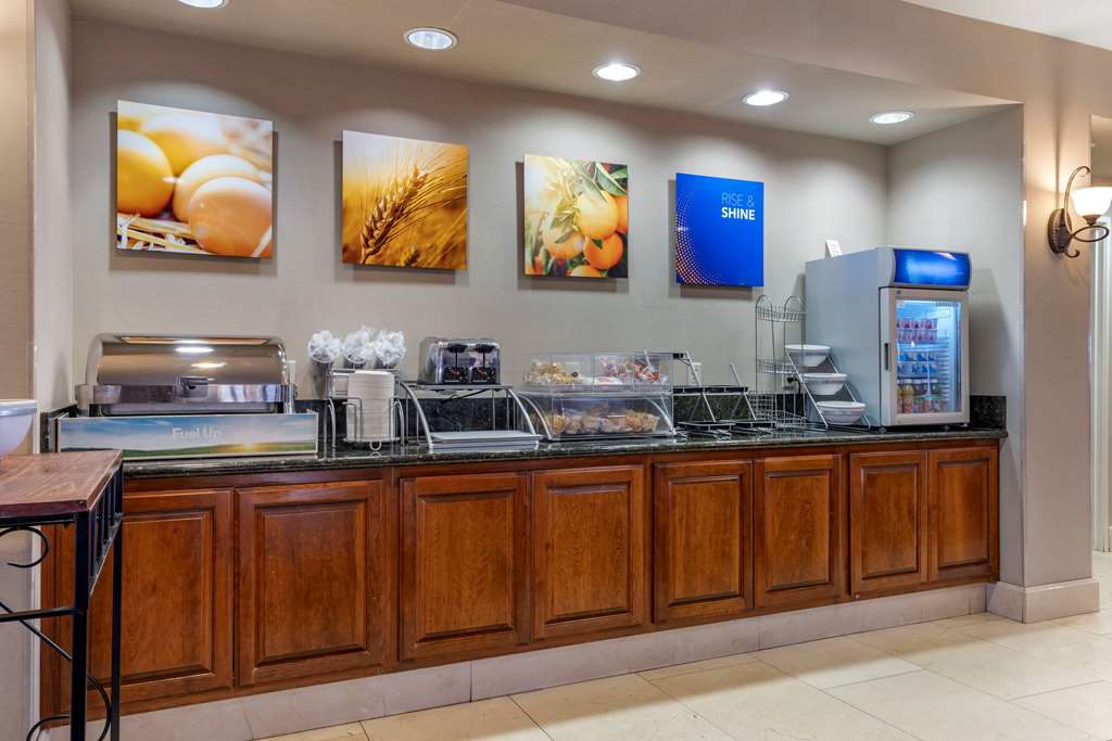 Comfort Suites Fernley - photo 43