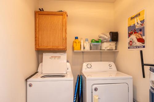 Blu By U by Oak Island Accommodations - photo 5