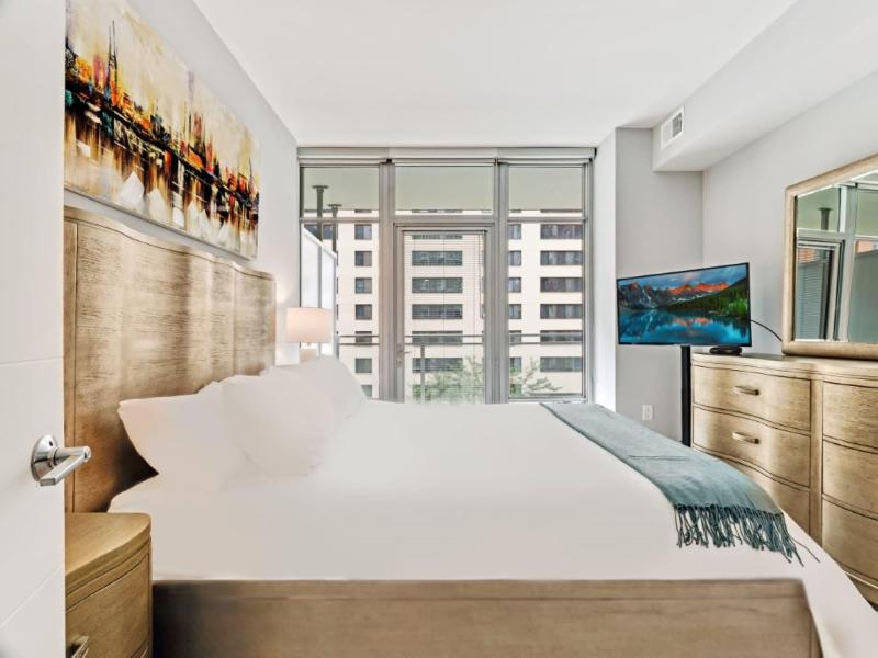 Global Luxury Suites Bethesda Chevy Chase - photo 16