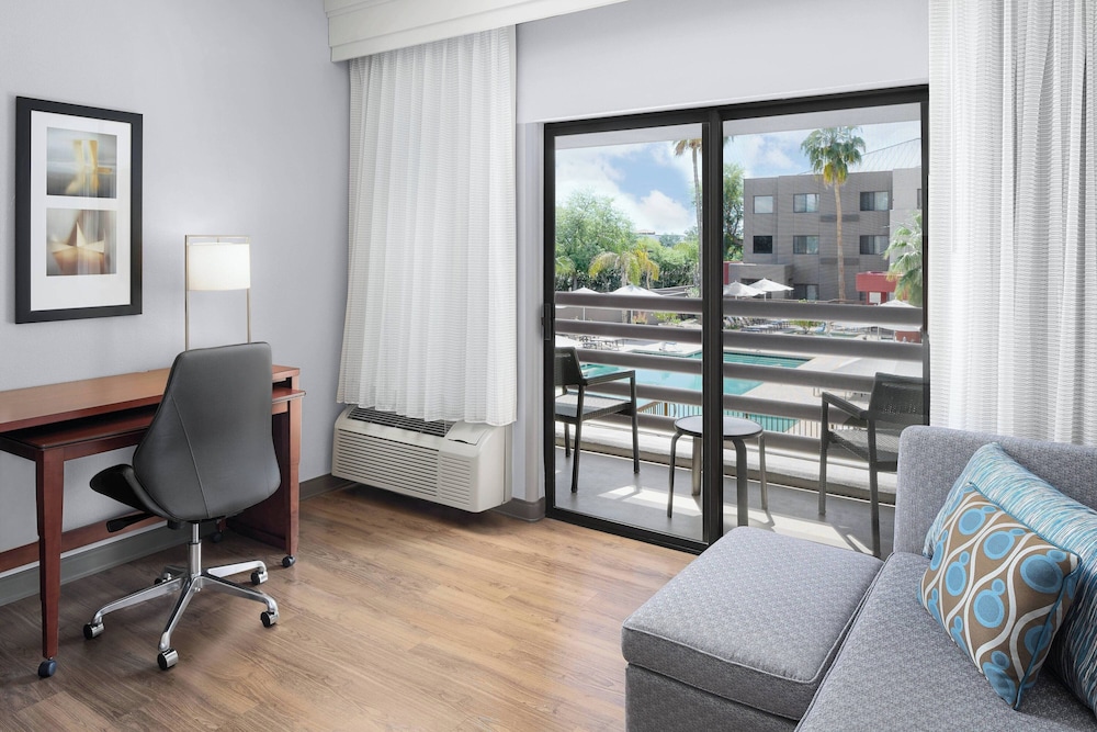 Courtyard by Marriott Scottsdale North - photo 21