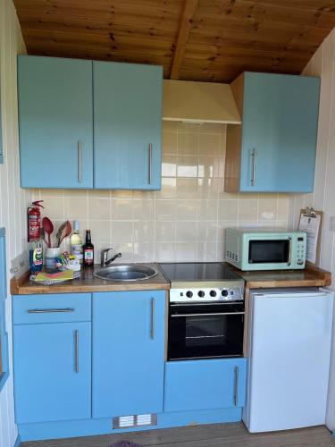 Reef Shepherds Hut — Penally — photo 5