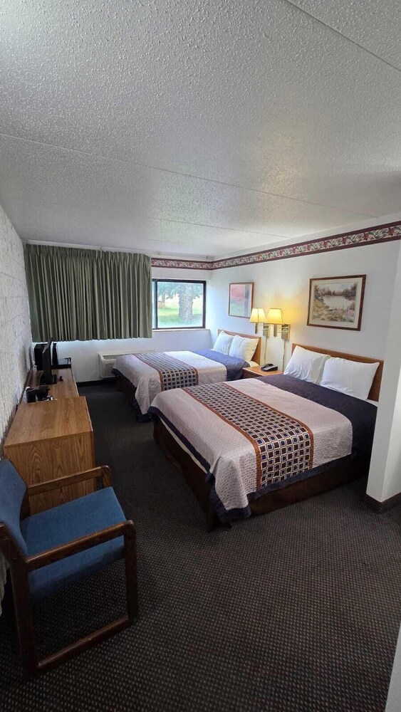 Smartwood Inn - photo 11