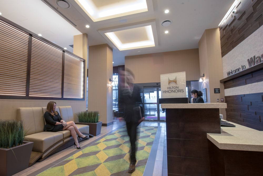 Hampton Inn & Suites Washington DC Navy Yard - photo 3