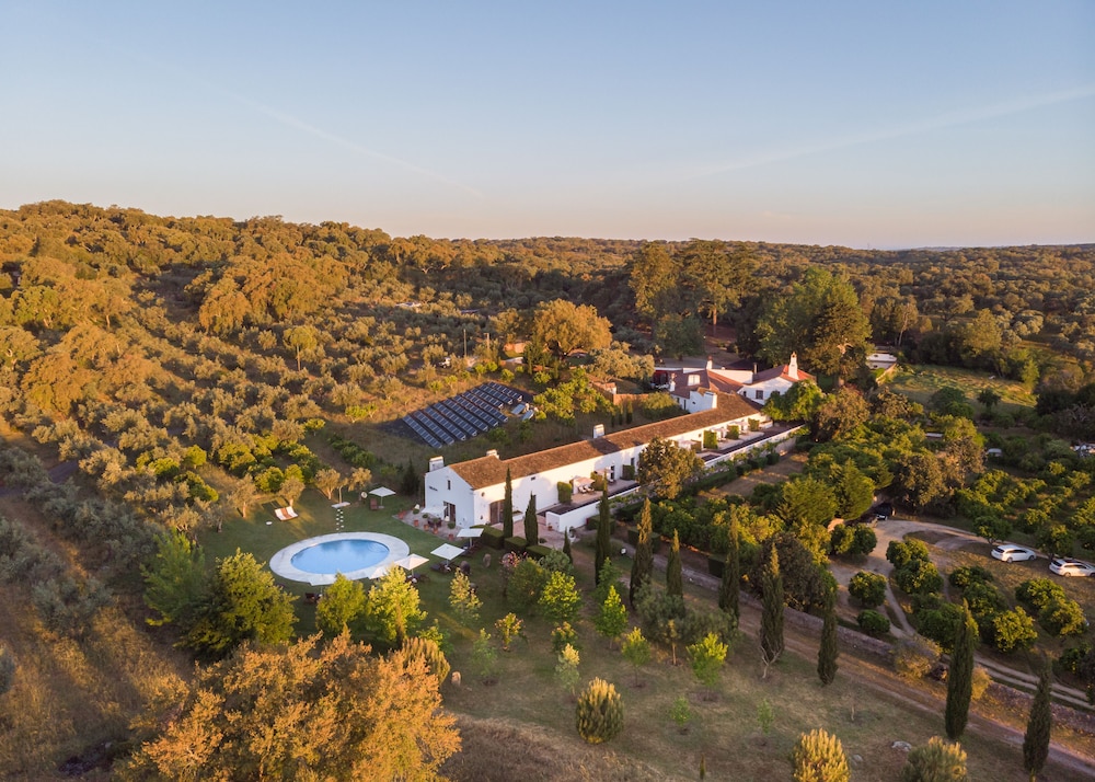 Imani Country House — 4-Star Luxury Hotel in Evora, Portugal