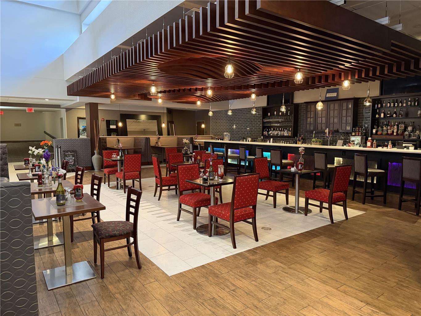 Best Western Plus Miamisburg Dayton Suites Banquets & Hotel - photo 3