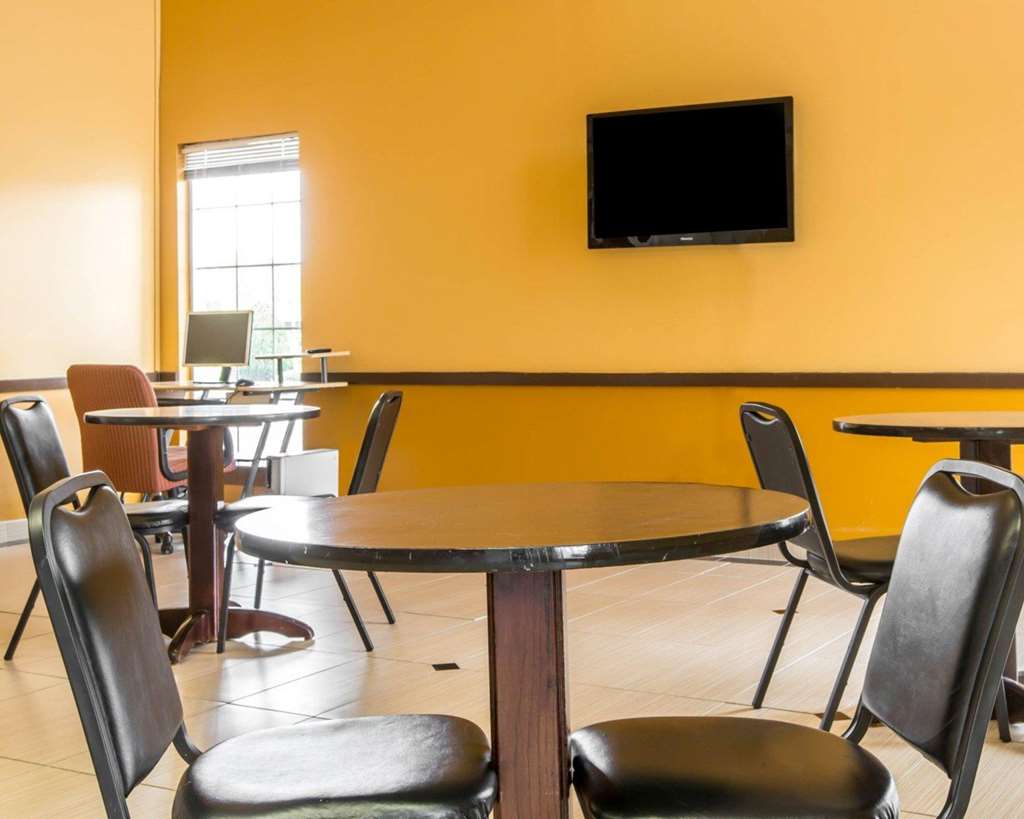 Econo Lodge Eufaula South - photo 24