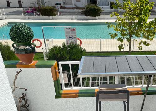 Le Canola Empuriabrava Port 45m2 Vue Piscine Plage centrale 500m Parking privAc gratuit in Empuriabrava, Spain