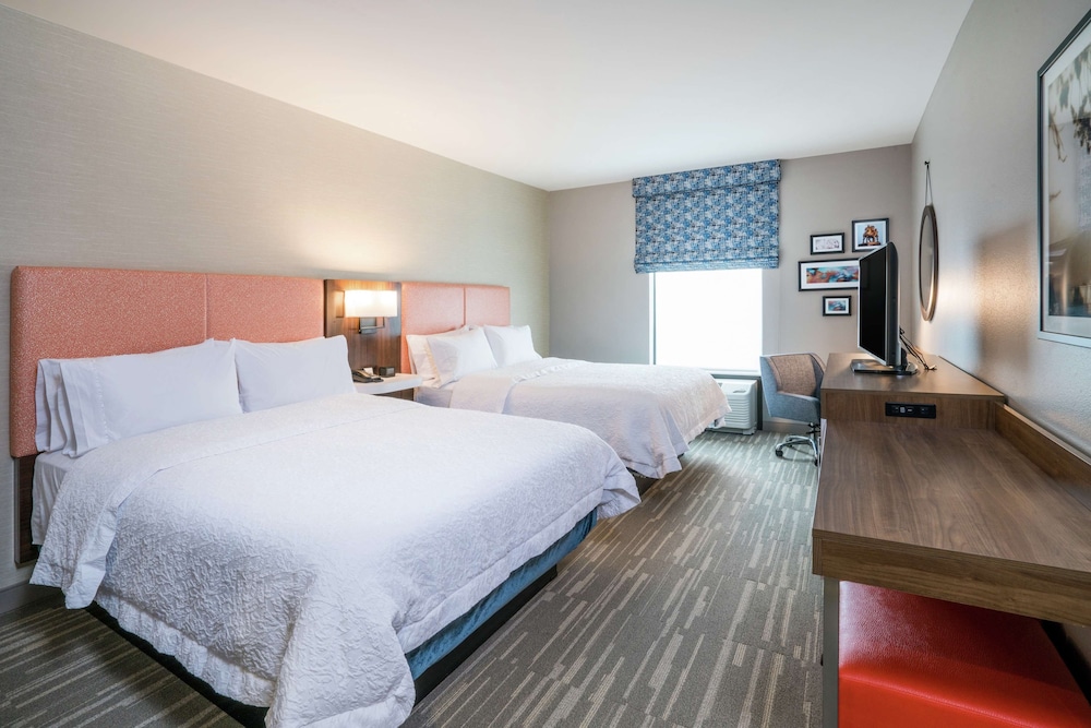 Hampton Inn & Suites Glenarden Washington DC - photo 9