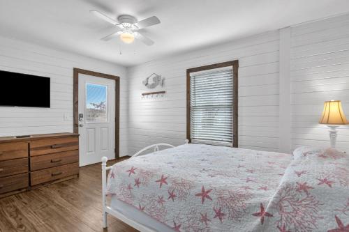 Salty Dawg by Oak Island Accommodations - photo 38