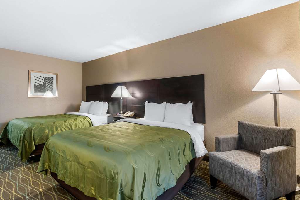 Quality Inn & Suites Des Moines Merle Hay Road - photo 6