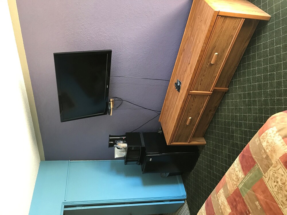 Western Inn Roswell - photo 8