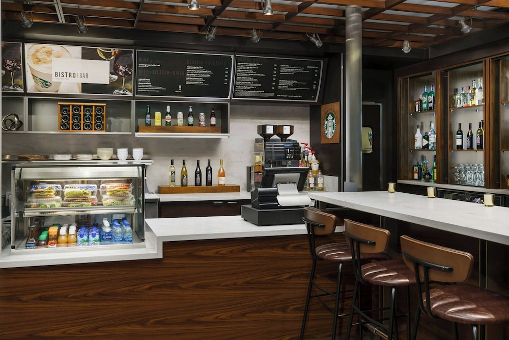 Courtyard by Marriott Los Angeles Woodland Hills - photo 30