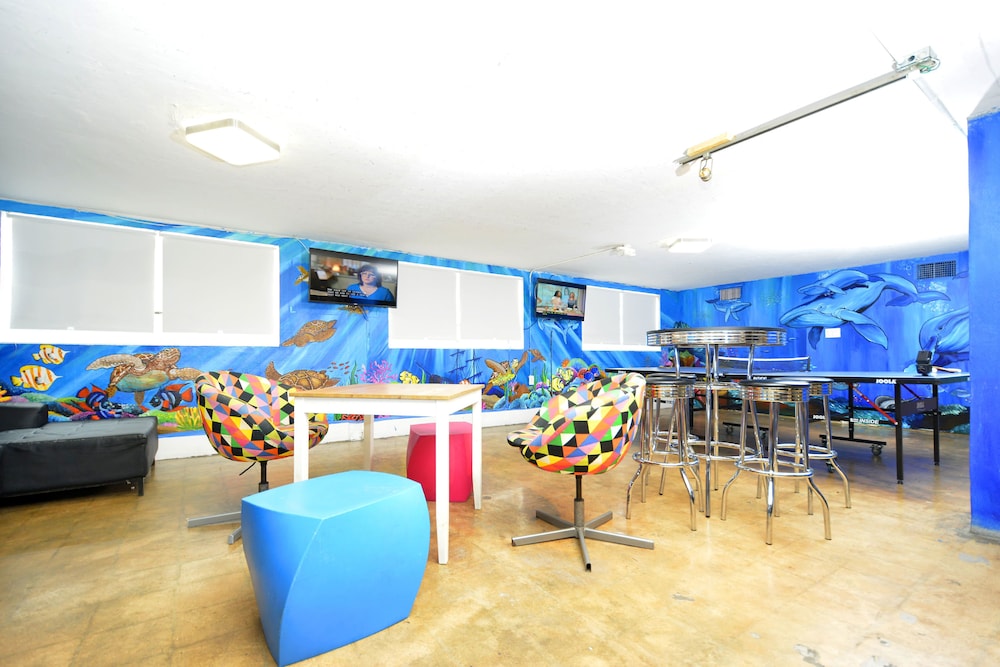 South Beach Rooms and Hostel - photo 4