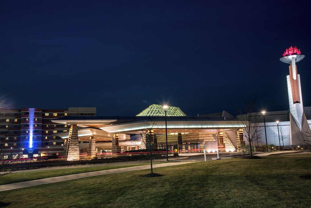 Mohegan Pennsylvania Casino Resort Adults Only 21 - photo 60