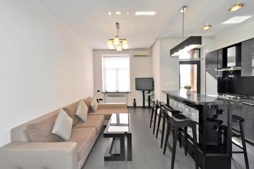 Mashtots street 2 bedrooms Modern Euro Renovated apartment MA218 — 4-Star Luxury Hotel in Yerevan, Armenia