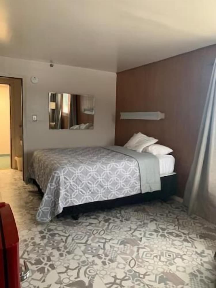 Marina Motel - photo 16