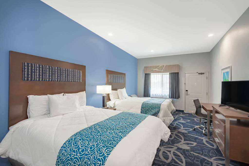 Baymont by Wyndham Houston Hobby Airport - photo 13