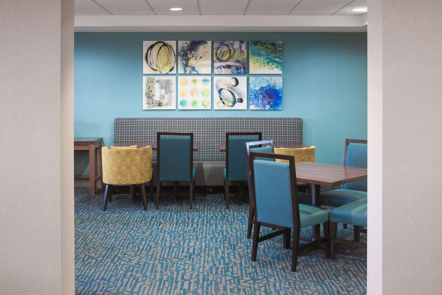 Hampton Inn Kansas City Liberty - photo 21