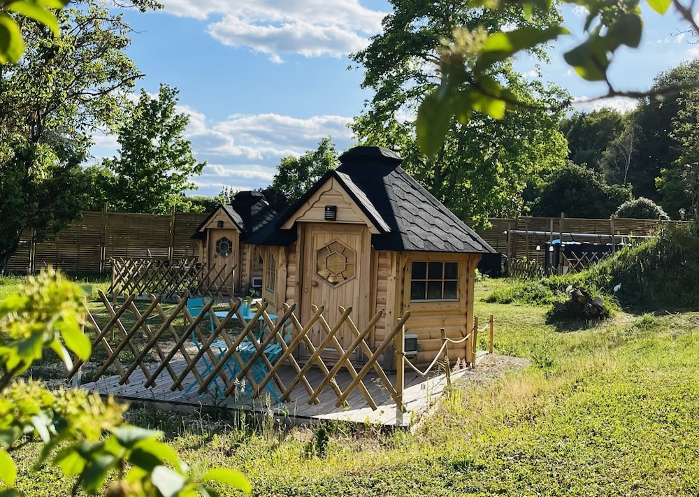 Kotas Chez Flo & Marc — hotel in Chouzy-Sur-Cisse