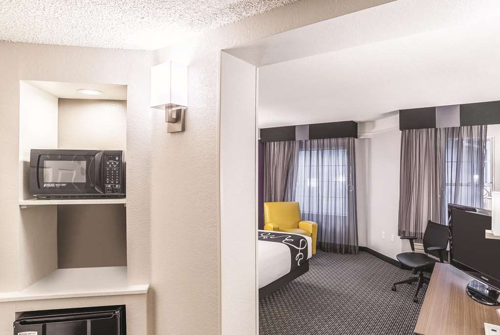 La Quinta Inn & Suites by Wyndham Flagstaff - photo 22