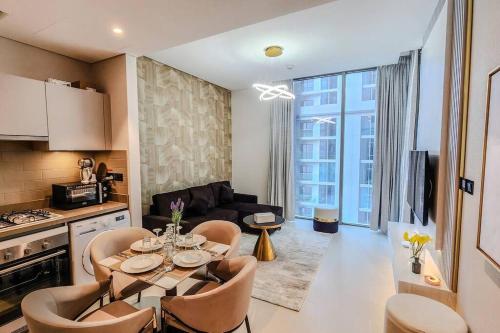 Stay By Latinem Luxury 1Br Holiday Home Cvr A702 Near Burj Khalifa — 5-Star Luxury Hotel in Dubai, United Arab Emirates