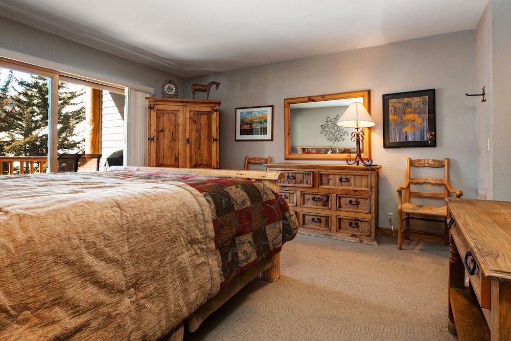Ski In Condo in Snow Flower Resort by RedAwning - photo 9