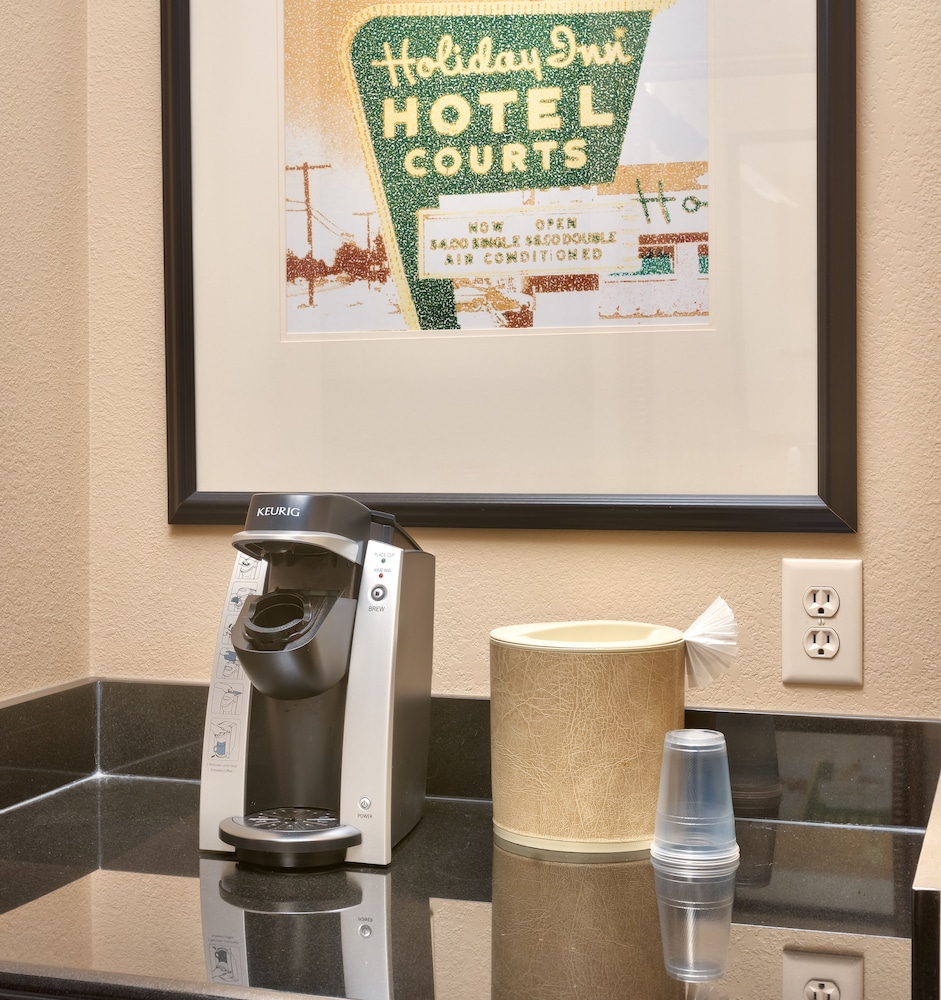 Holiday Inn Hotel & Suites Salt Lake City Airport West by IHG - photo 7