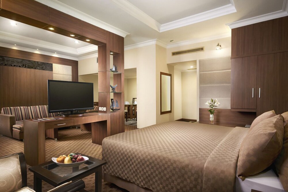 Singgasana Hotel Makassar — hotel in Makassar