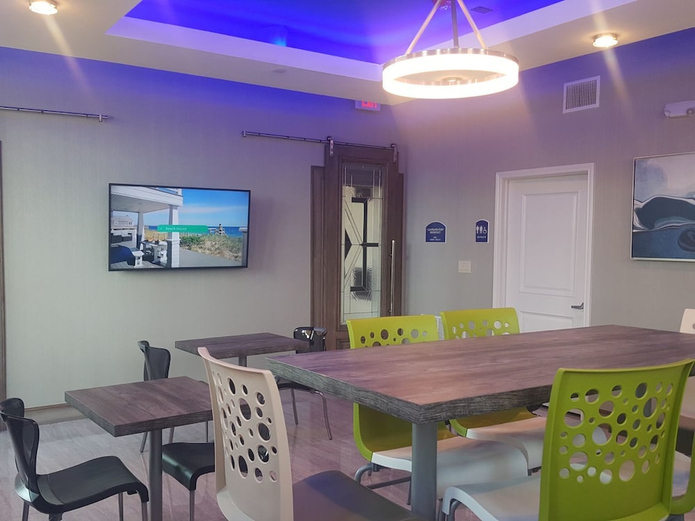 Hotel Blue Woodlands - photo 37