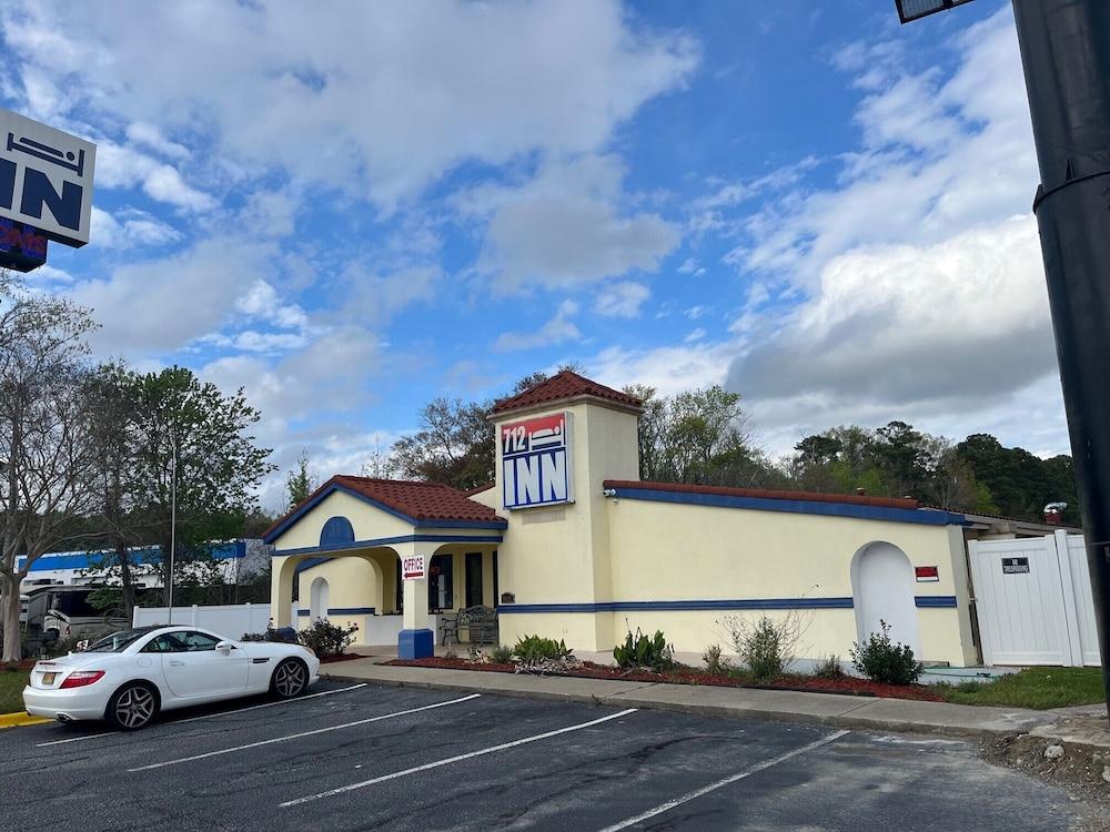 712 Inn - featured photo