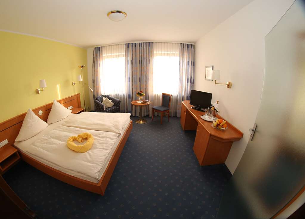 Hotel Landgasthof Schuster — Greding — photo 5
