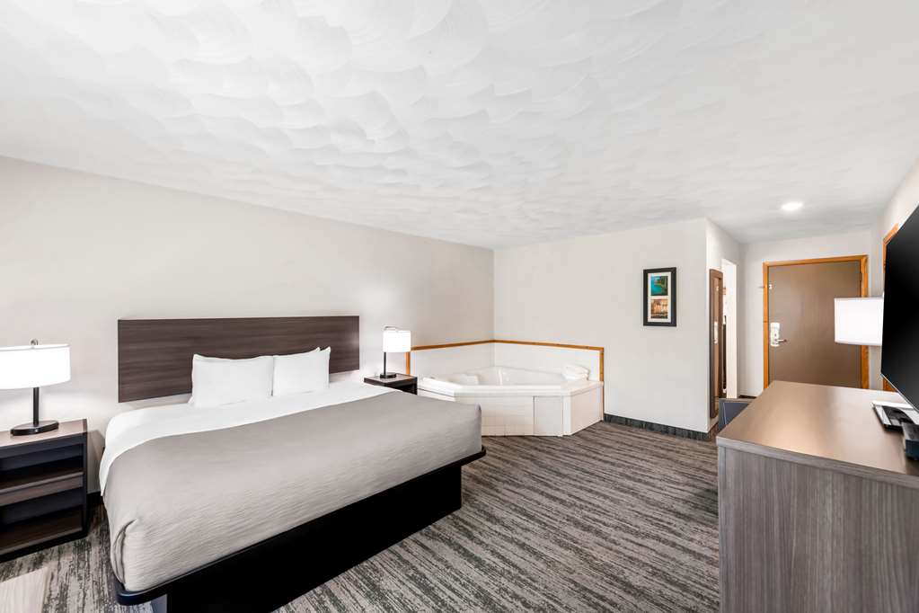 Quality Inn & Suites Munising - photo 10